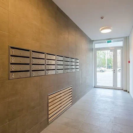 Apartment Center 10b *